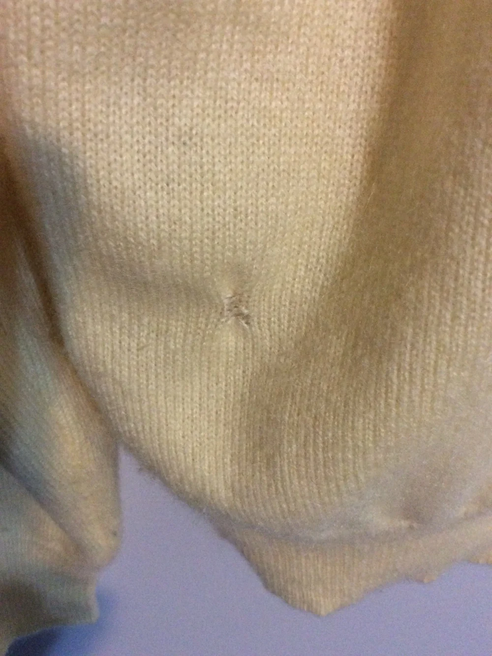 J. Crew Italian Cashmere V-Neck Sweater in Yellow Sz M Men